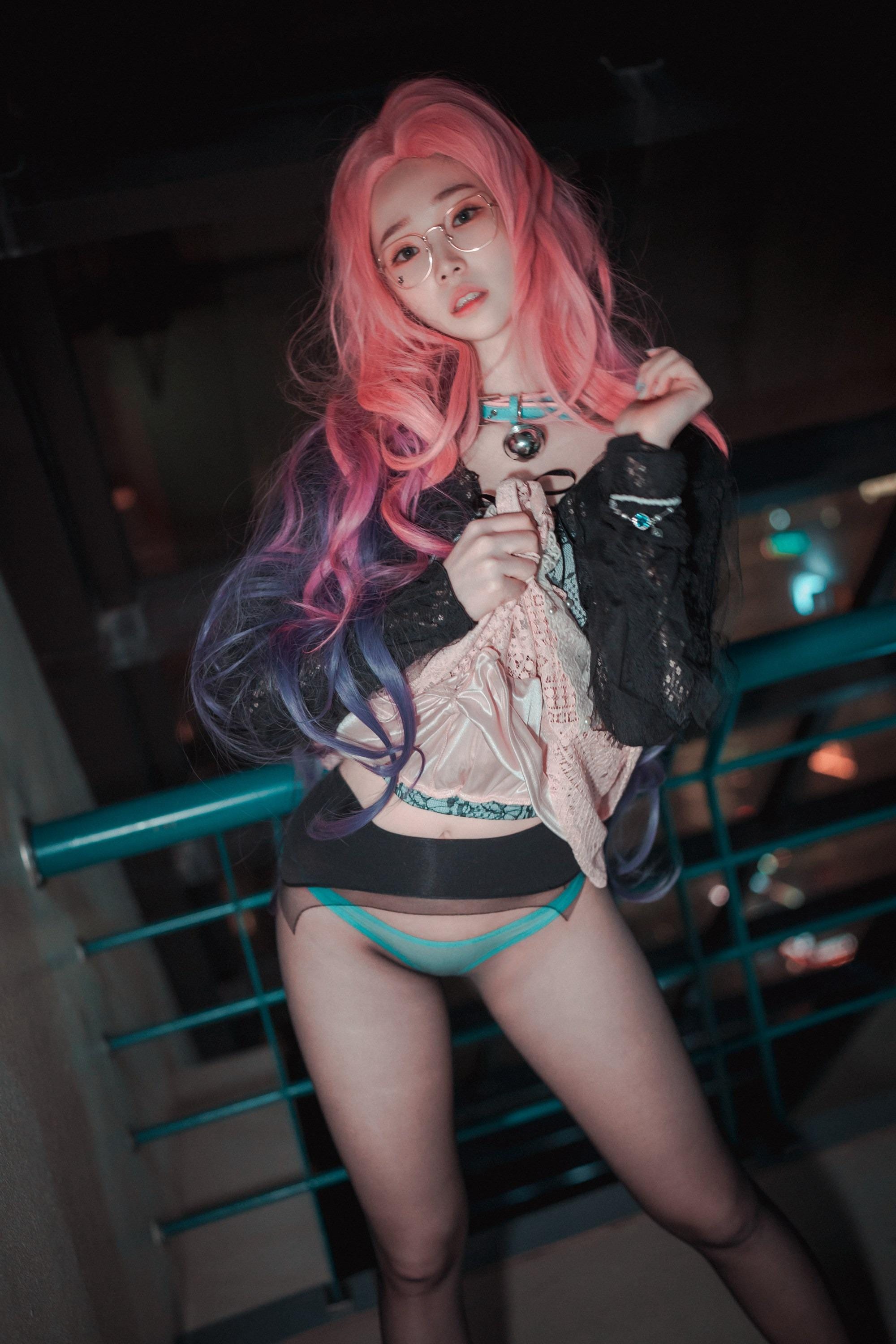 Bambi 밤비 sexy high cut uniform look